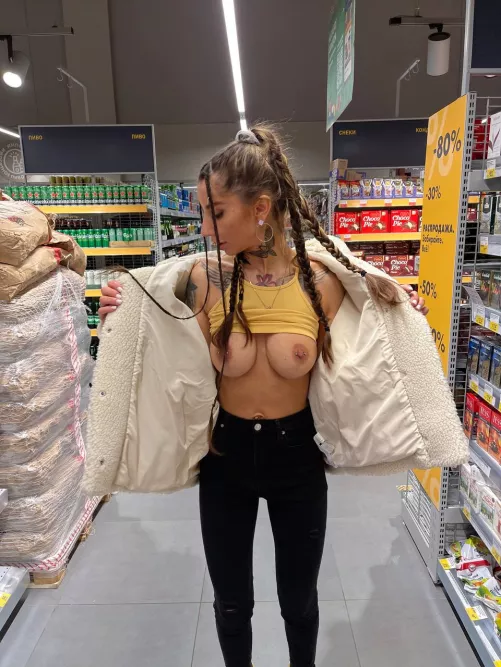 I want you to fuck me between my firm tits with your hot cock🥵link in comments