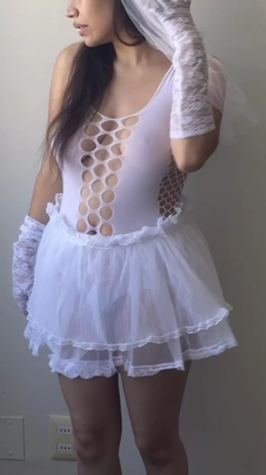 I wanted to show him how happy I am to be his wife 😘