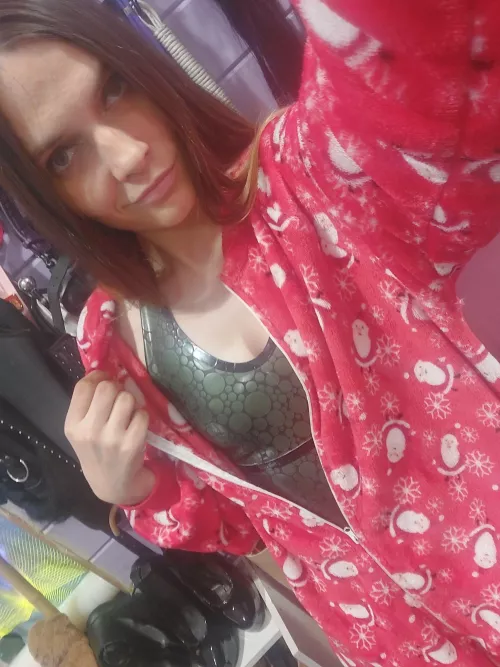 I warm up with a warm jumpsuit between shootings.