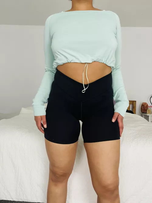 I went to the gym with no bra on today 😅