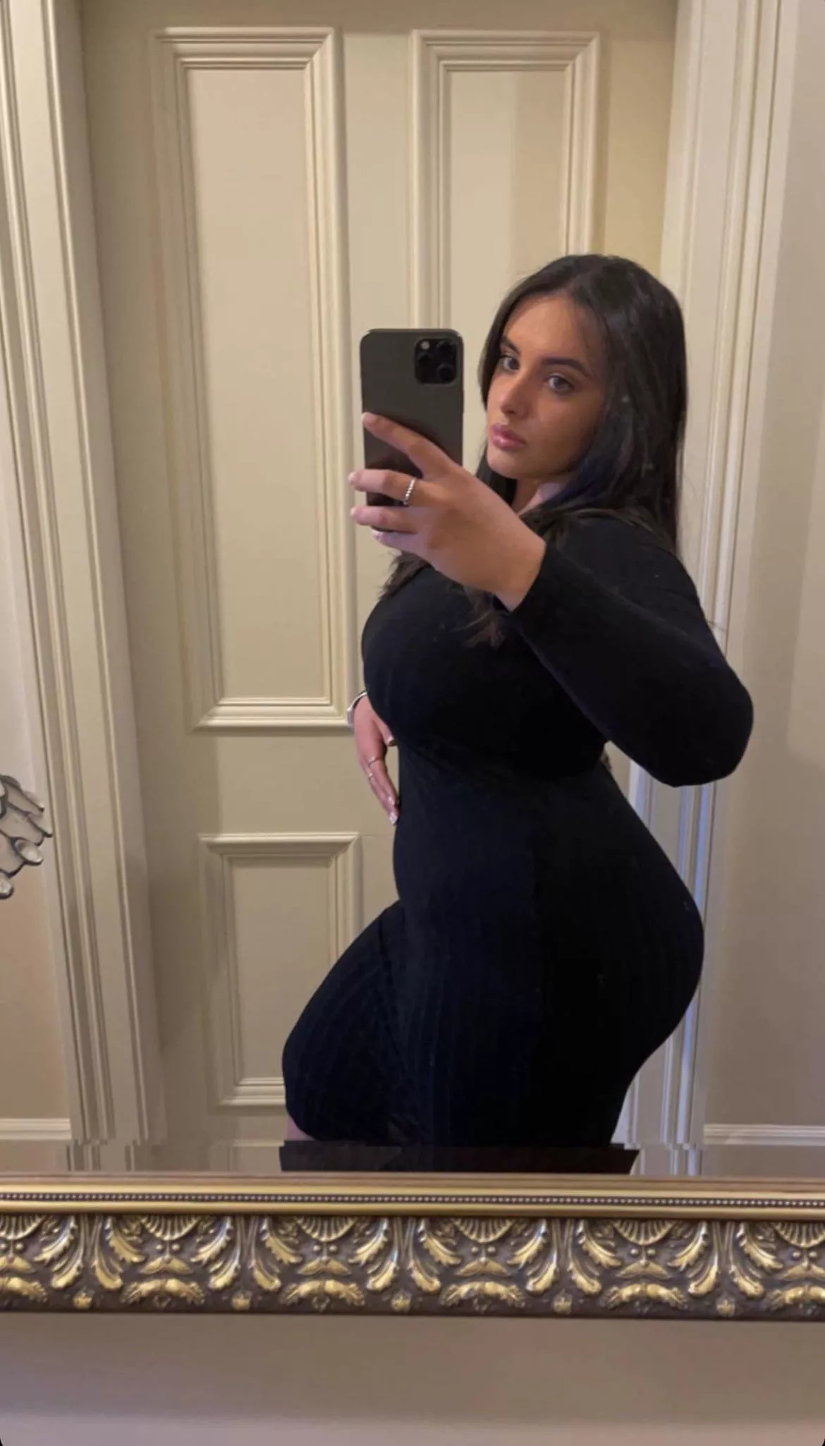 I will feed you any girl i know IRL to see your cock over them. Discord: Poprii#1980