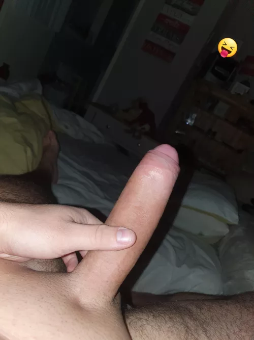 I wonder how my date will react when she knows I'm packing 😜