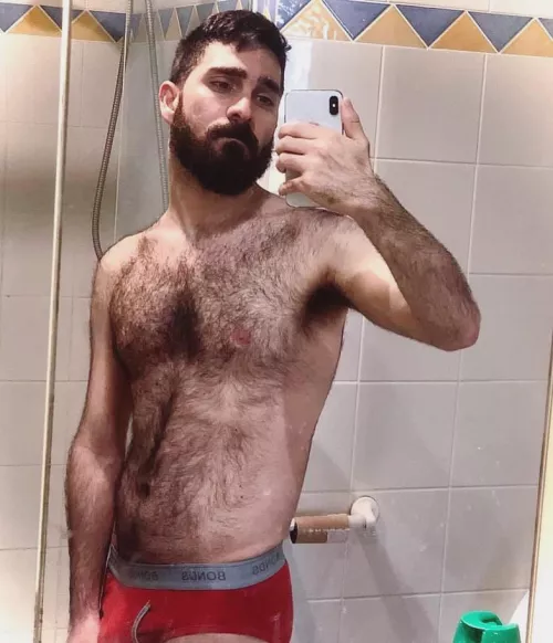 I(25)was told 'Id fit in here?