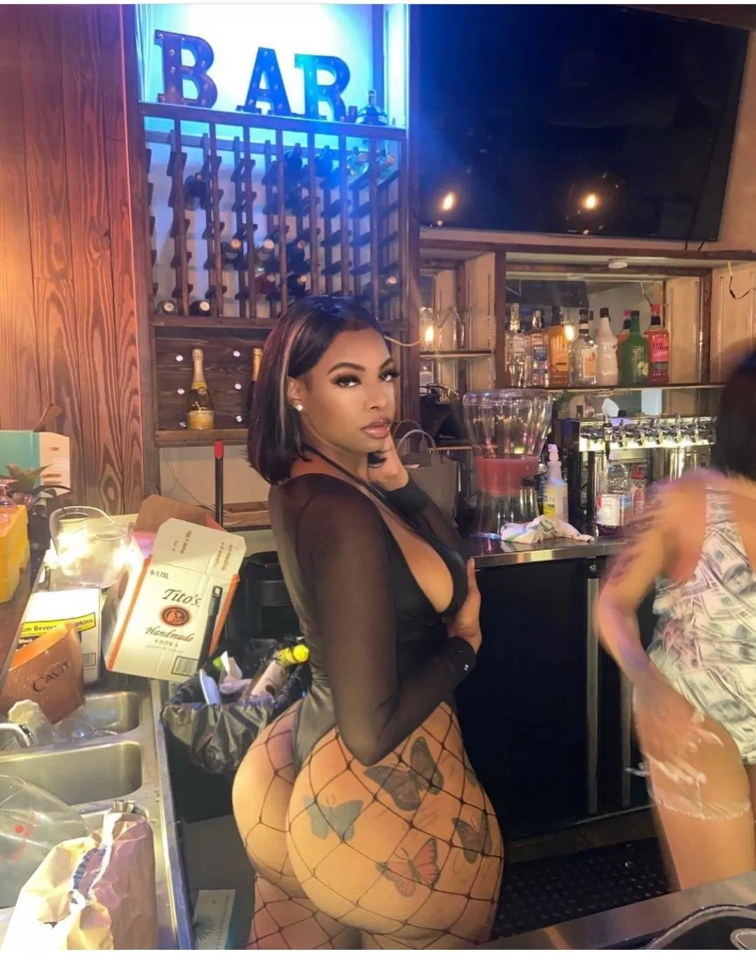 I'd be drunk before I ever leave this bar