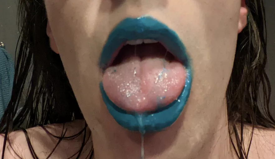 Idk what it is but weird lip colors do something to me...