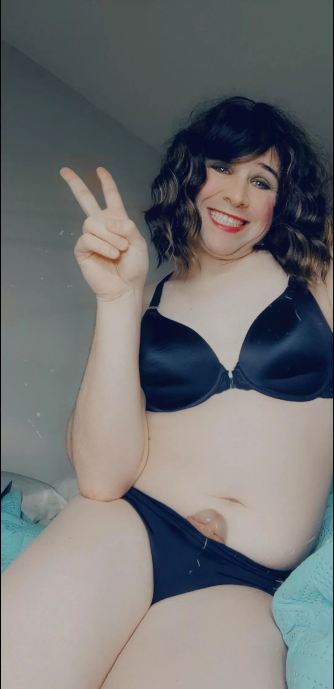 If this blows up I'll post a vid of me cumming 🤫💕