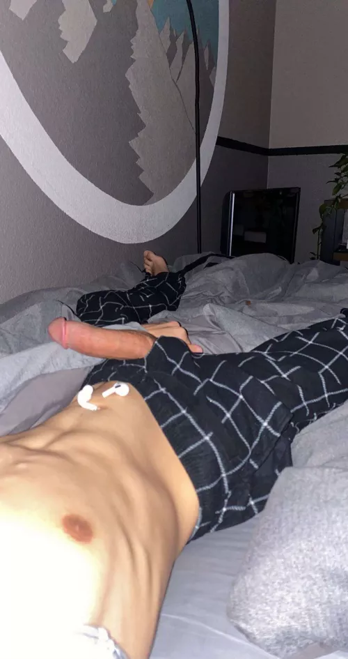 if we had a sleepover and my dick popped out what do u do