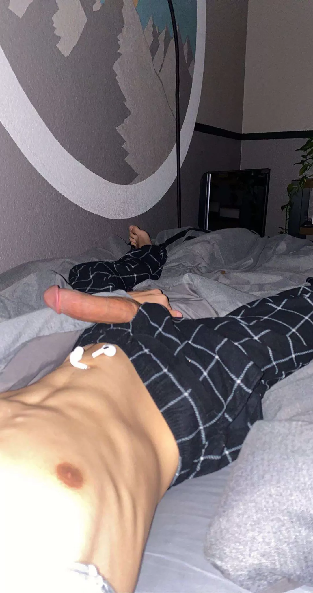 if we had a sleepover and my dick popped out what do u do