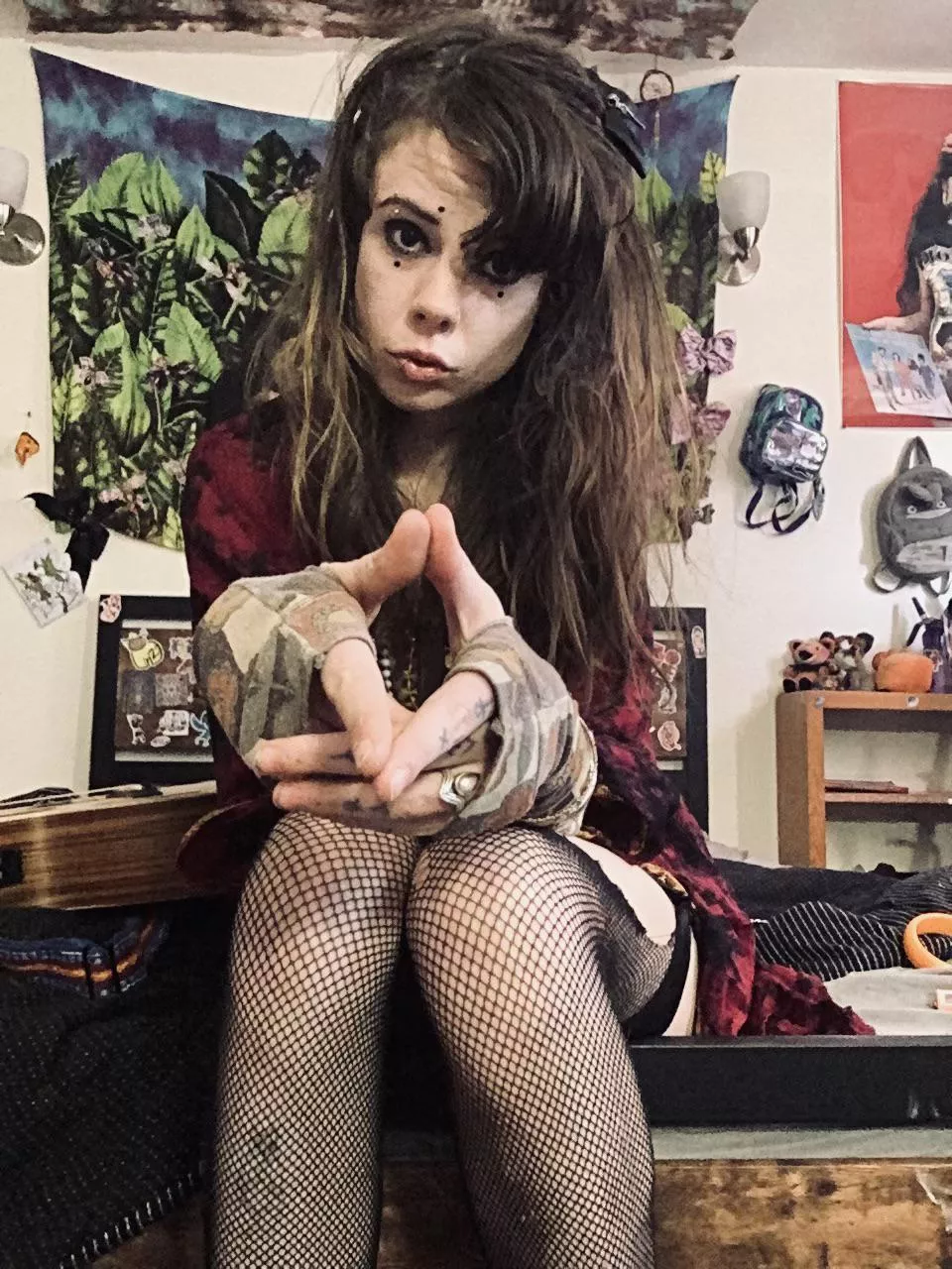 If you can’t handle a little cruelty, don’t bother hitting Me up… but if you’re a sissy, sub or pig… well here I am. 😘😈 [domme]