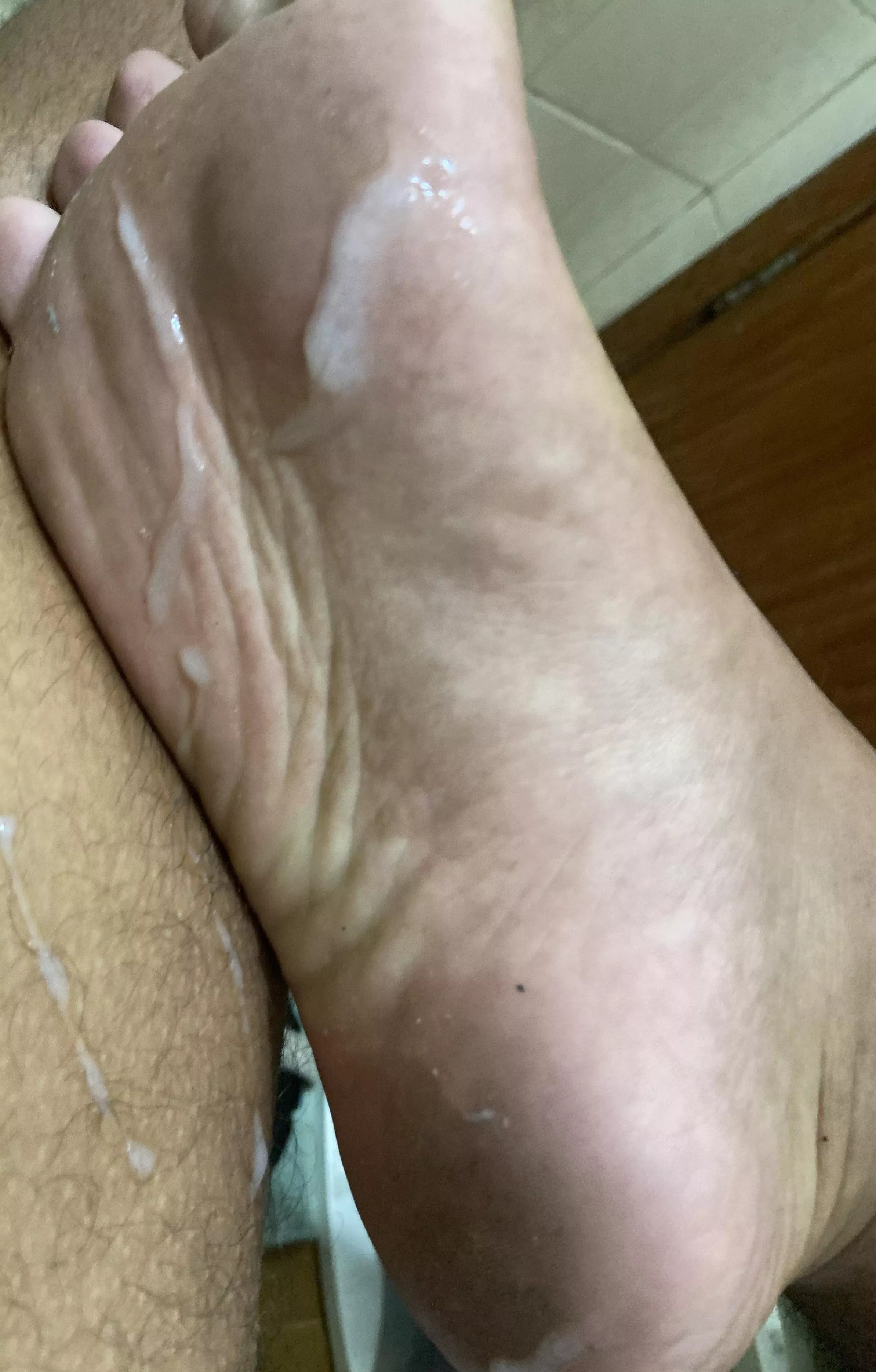If you like dirty feet and enjoyment, this photo is perfect for you 👀 If you like dirty feet and enjoyment, this photo is perfect for you 👀