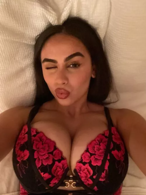 If your dick is a over 3 inches, I’m letting u cum on my tits