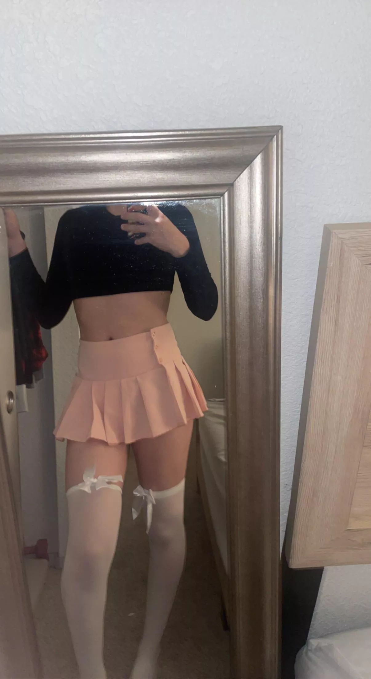 if you’re sorting by new, you get a kiss <3 deal?