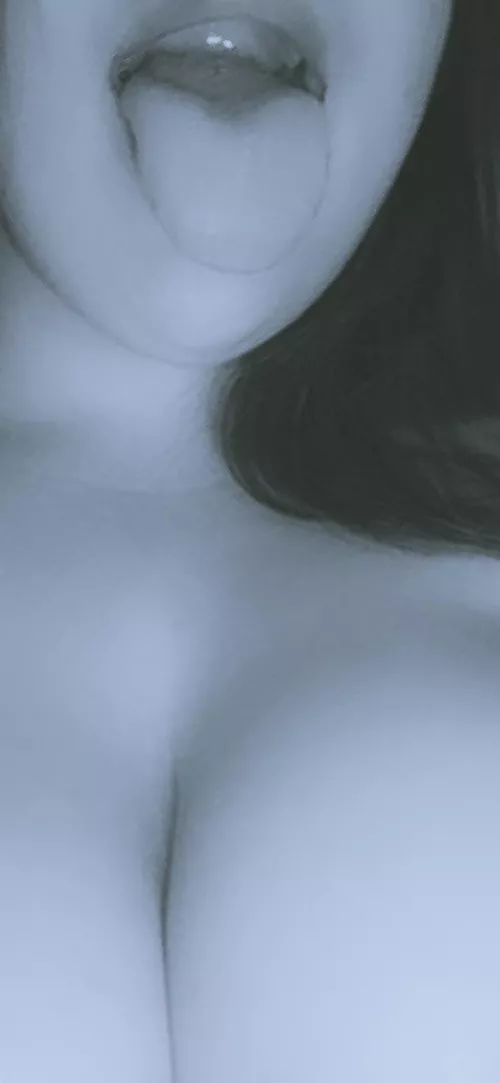 If you’re too horny to sleep rn, lemme know and I’ll help u 💦