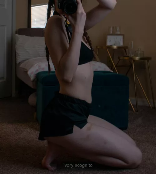 ignore that bruising... or pretend you're kissing around it 😉