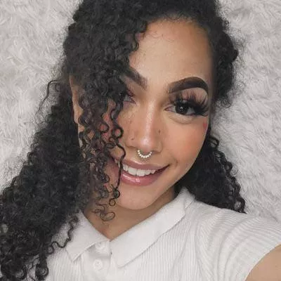 I…—I… I’m new 👋🏽