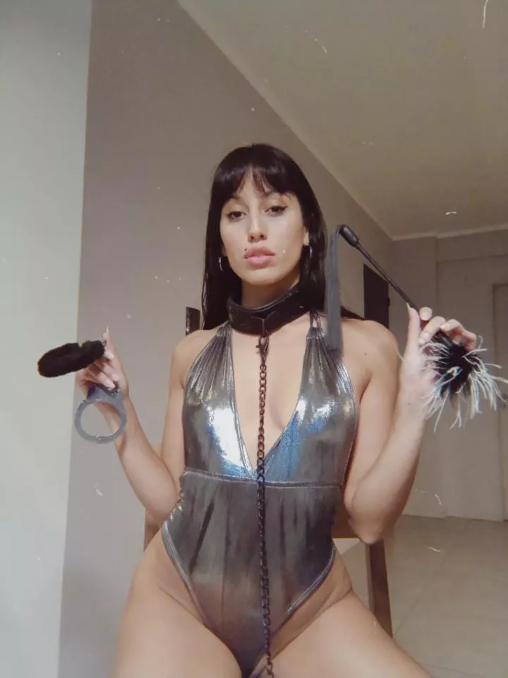 I'll put it on you and make you walk like my puppy... will I have to use the rest? will you obey?