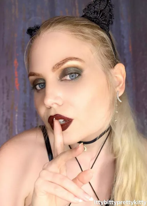 I’m a good kitten .. promise 😈