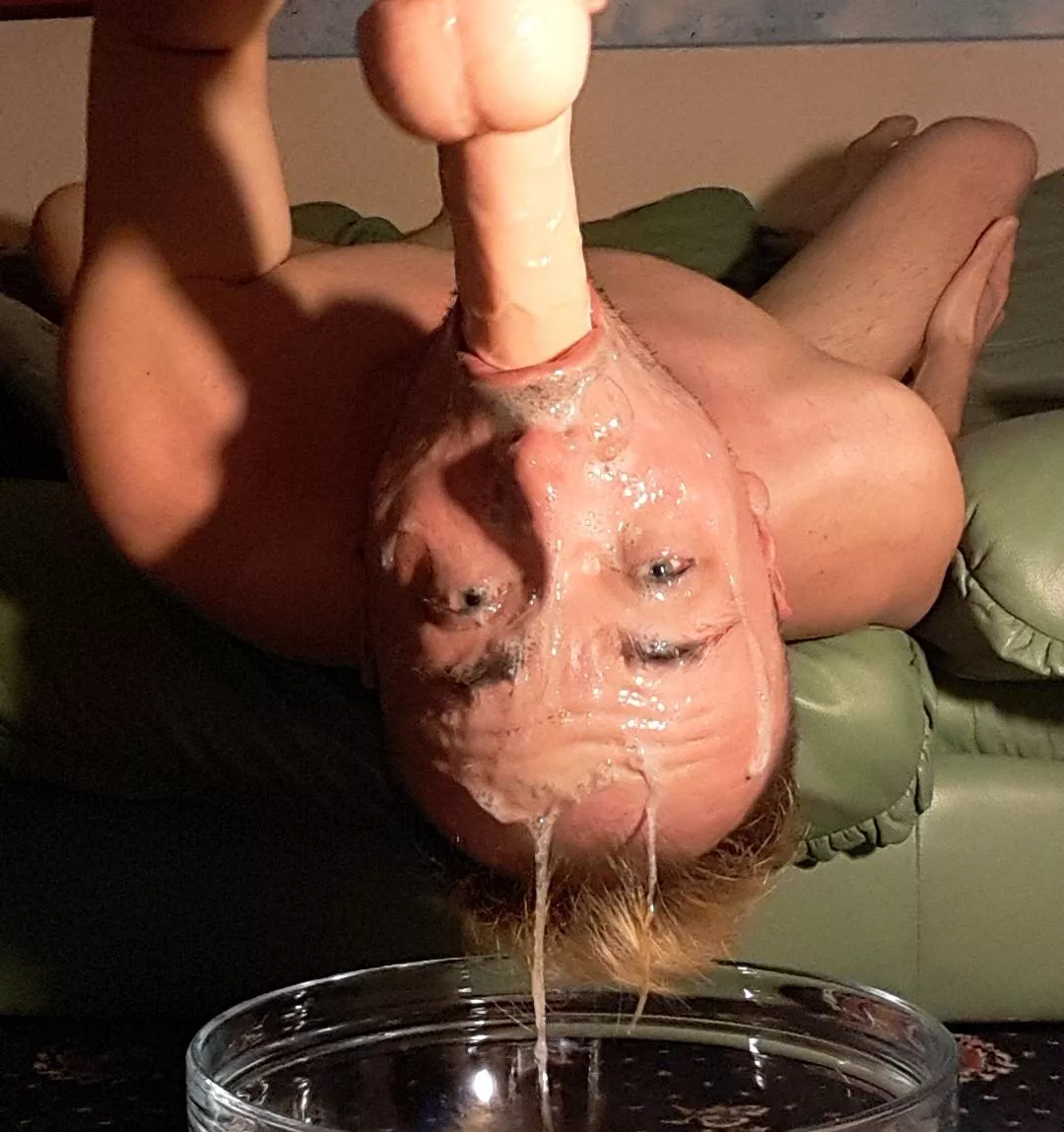 im a kinky fucker, face fucker to be precise 😉. Training that throat for massive Cock.
