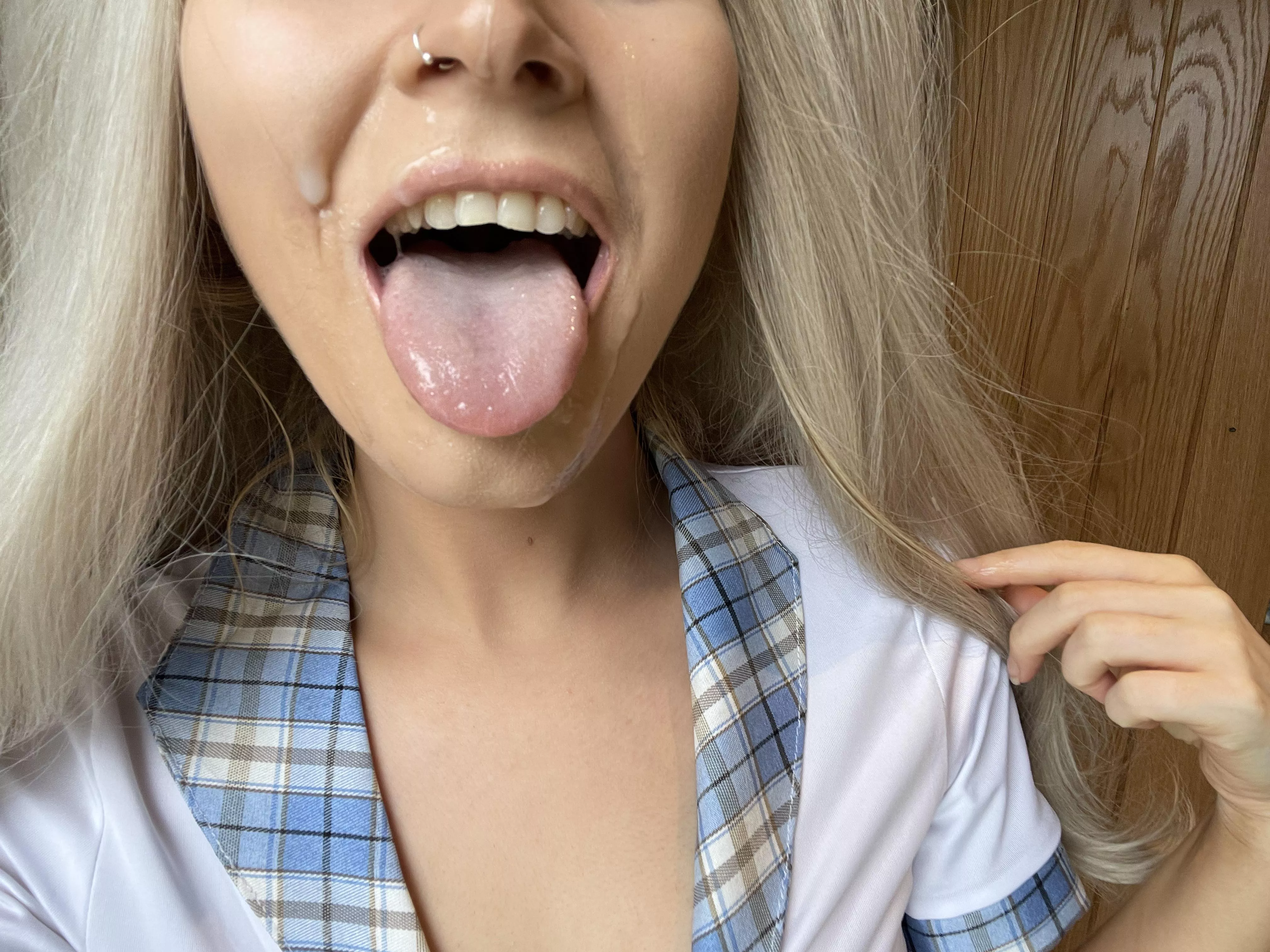 I’m always so happy when I get a hot load over my face