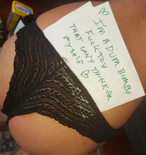 I'm an obedient bimbo