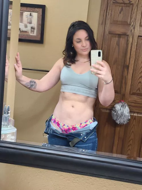 I’m being told I should expose her nude on here. Anyone agree?