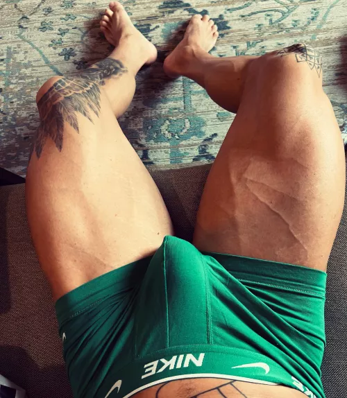 I’m bigger than you… you’re Green with envy.