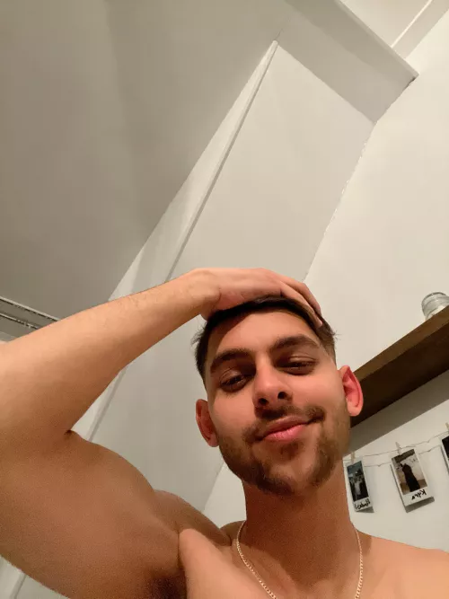 I’m bored 😮‍💨😮‍💨 DMs are open! ☺️