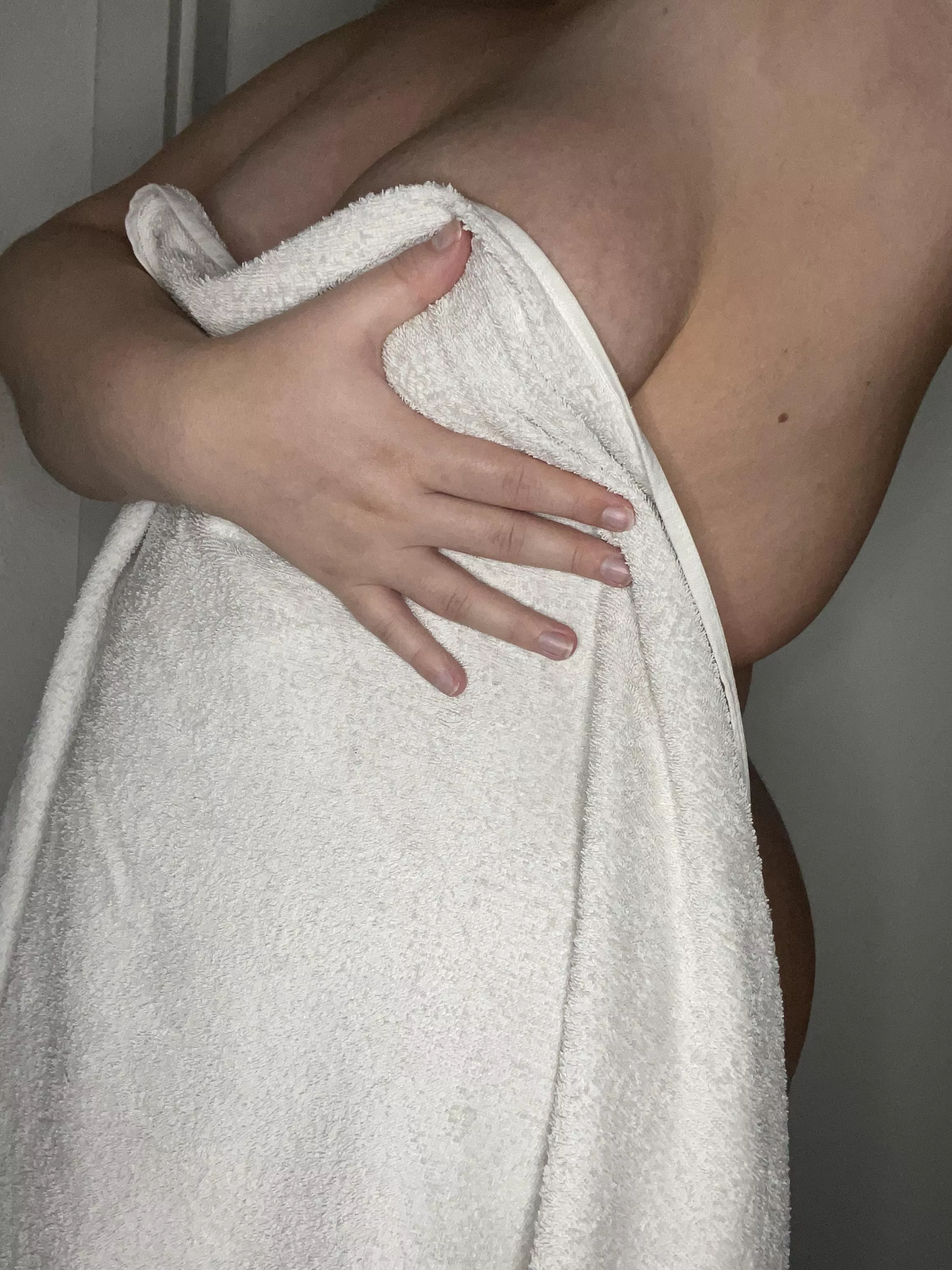 I‘m fresh showered and naughty 😈