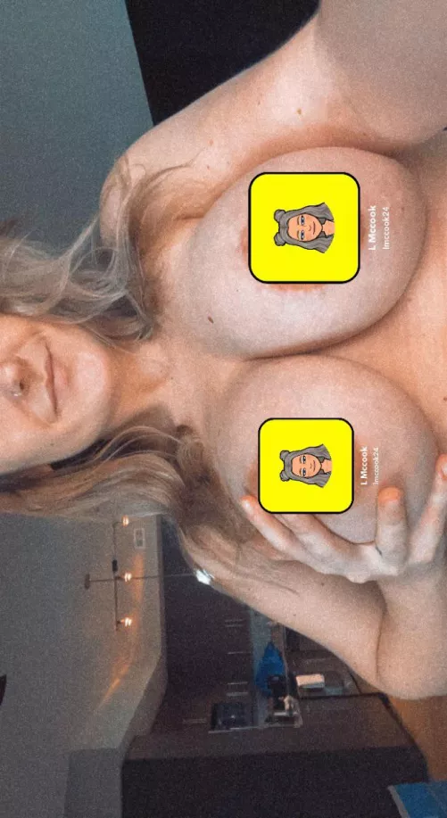 I’m going to the gym later, should I show off my DD? 👻: Lmccook24