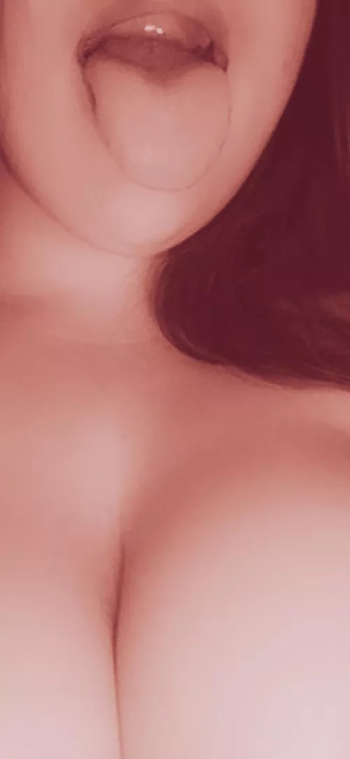 I’m horny and bored rn, so hmu