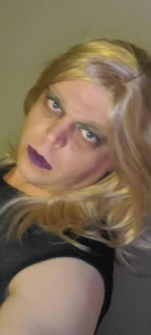 I'm in need of a dom to introduce me to situations where I'm used by anom cock🙏