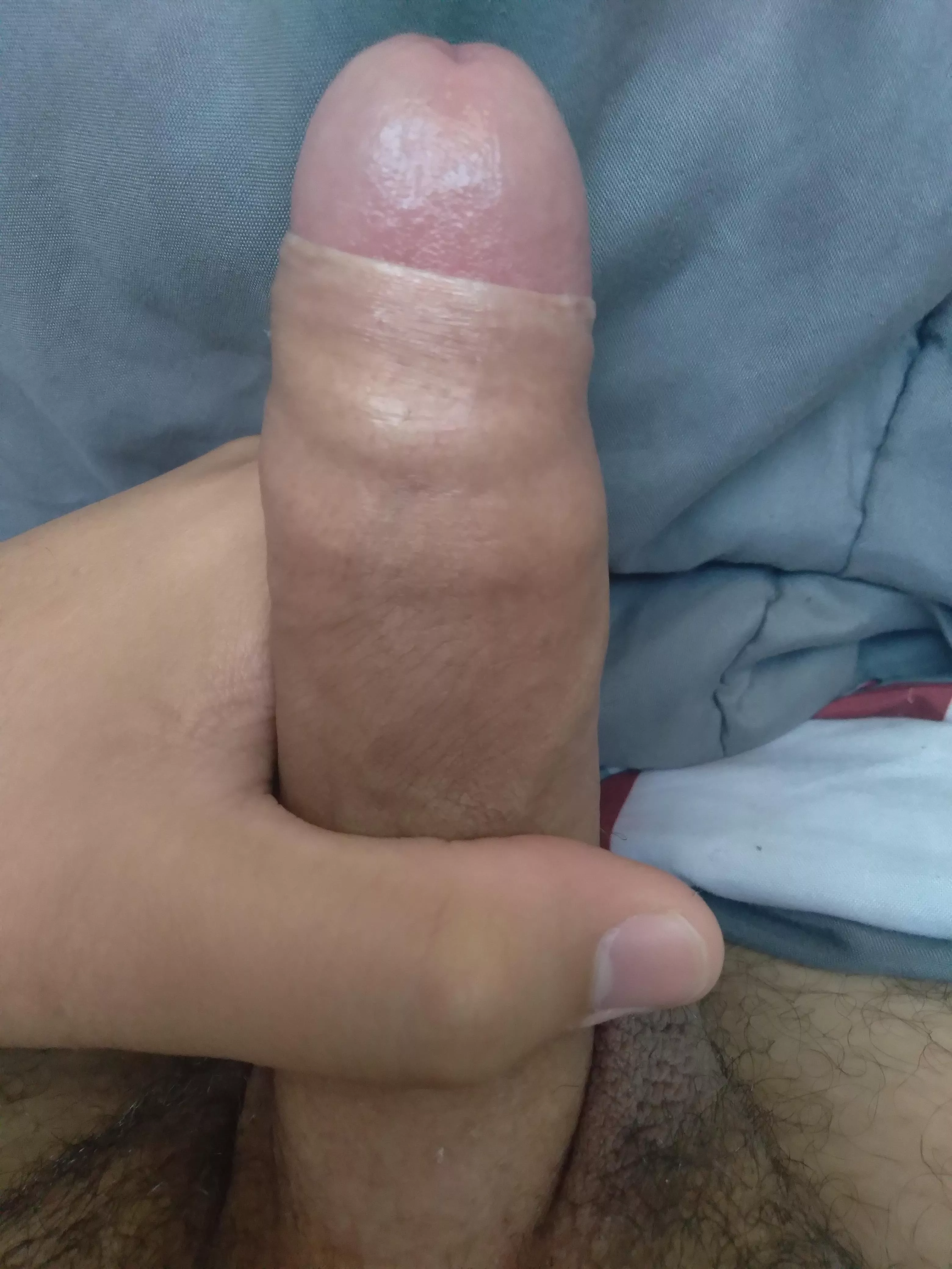 I'm looking for a chubby bottom to trade pics with on kik my kik is VibeJr14