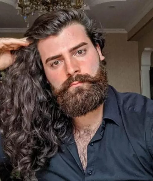 I'm new here! How's everyone doing? 😘