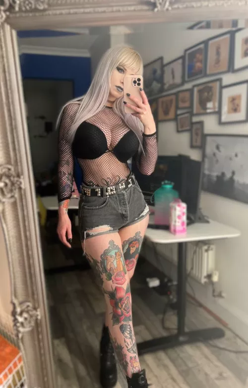 I'm not sure if I like my legs rubbed or my tits played with first 😏