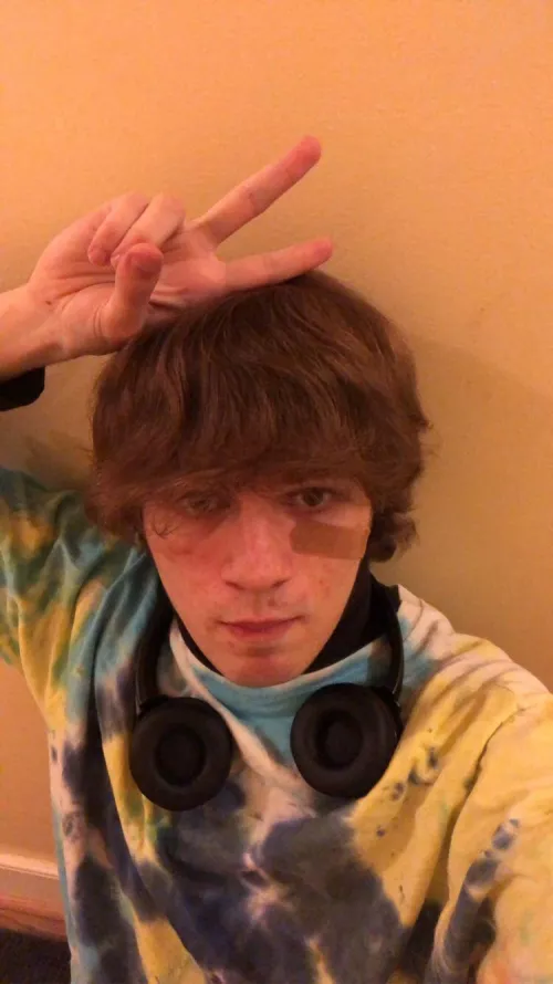 I’m pretty ugly but I thought I’d post anyway, hope everyone has a great day or night!