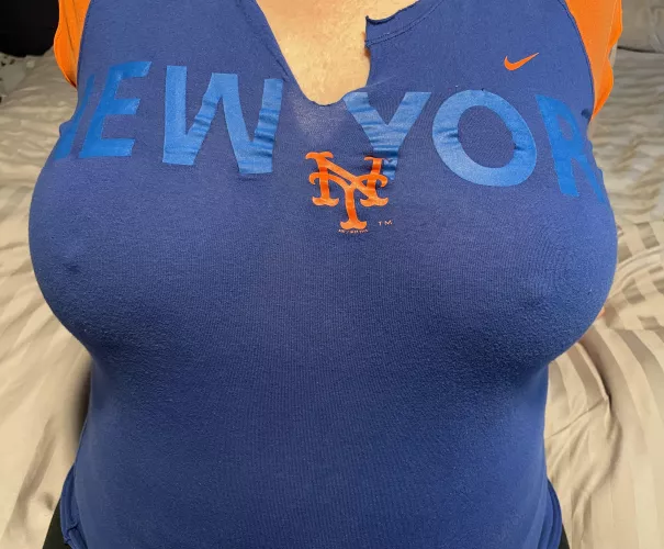 I’m so excited for the Mets’ home opener today! (Can you tell?) 😘