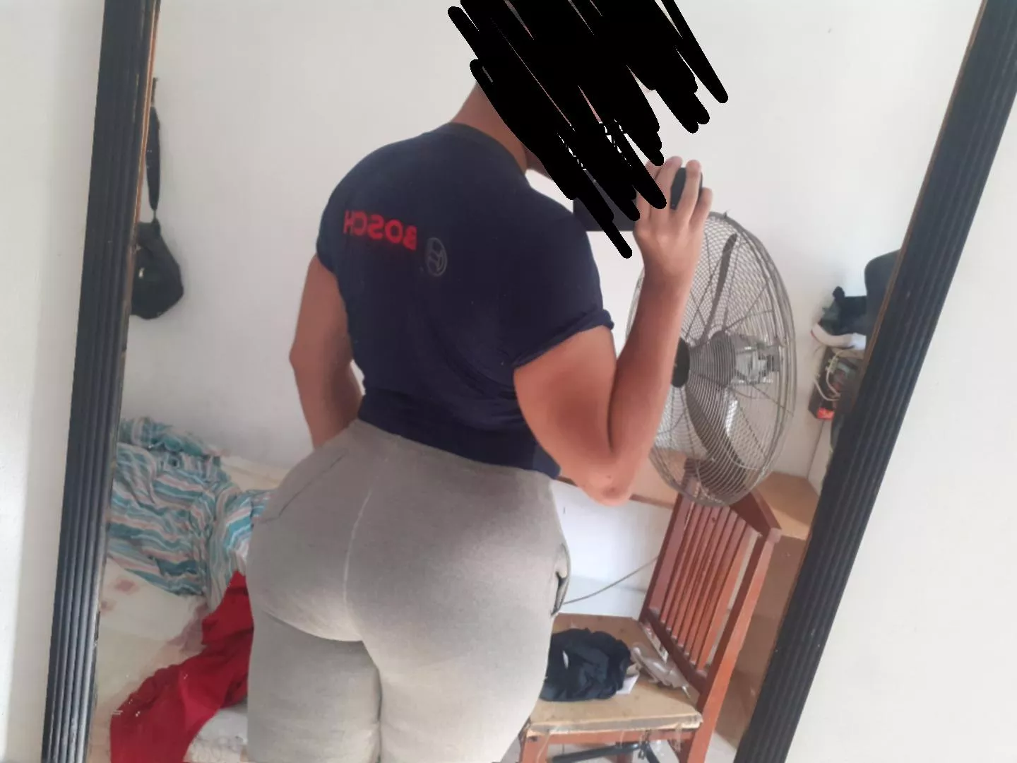 im straight and have a gf you know 😁