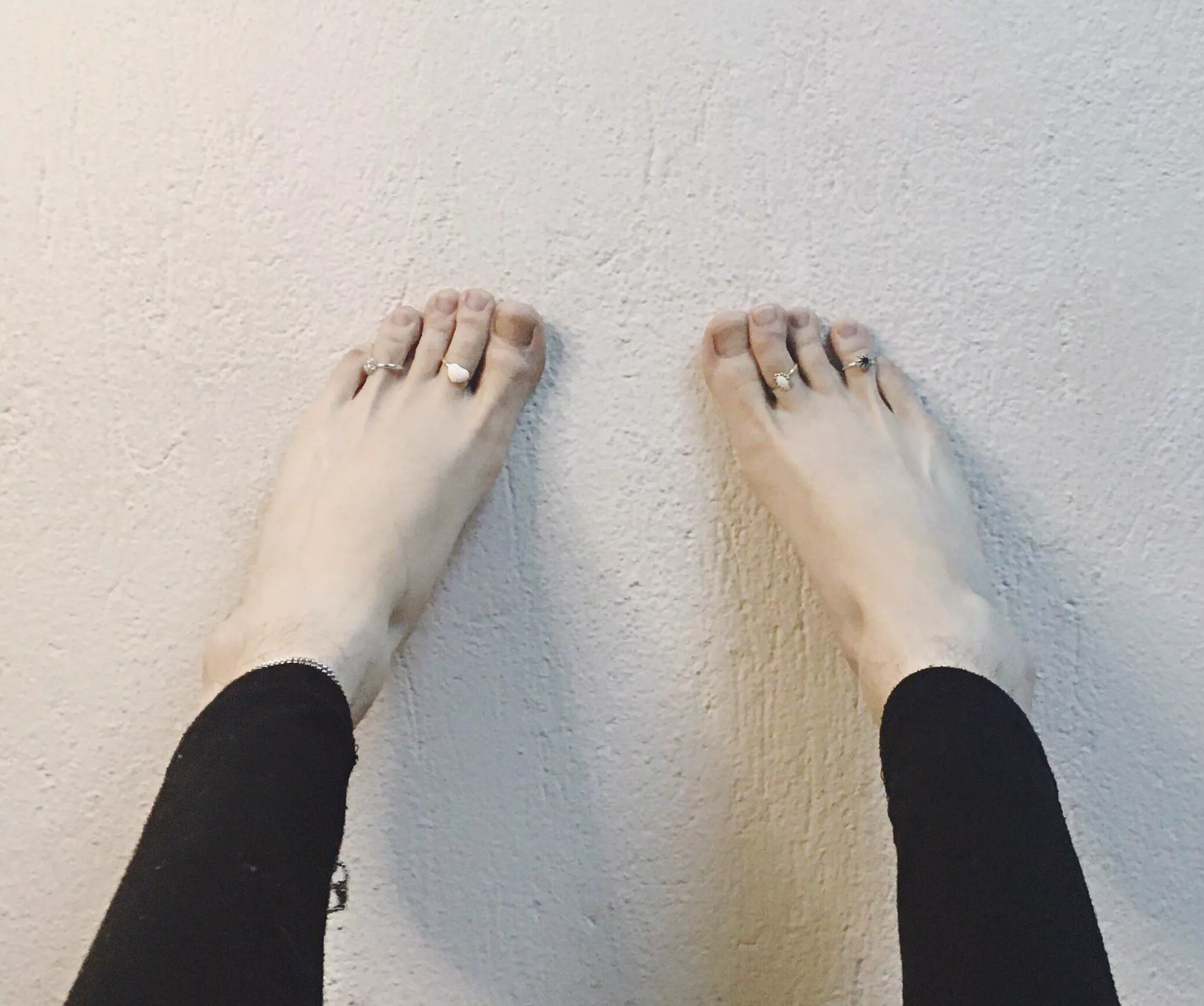 I’m working my feet for turn wifey 😇