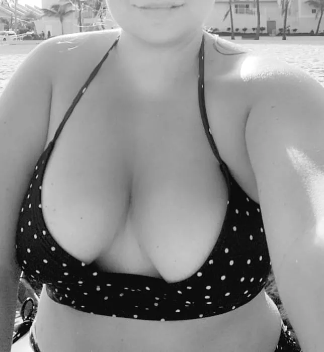 [image] [F] [OC]Color is descriptive, black and white is interpretive.