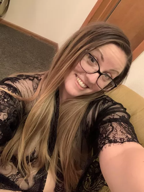 [image] F31 Ill be your neighborhood Girl next door. Your secret crush. Your part time lover. Don’t forget to say hi when you see me! 🥰 😘