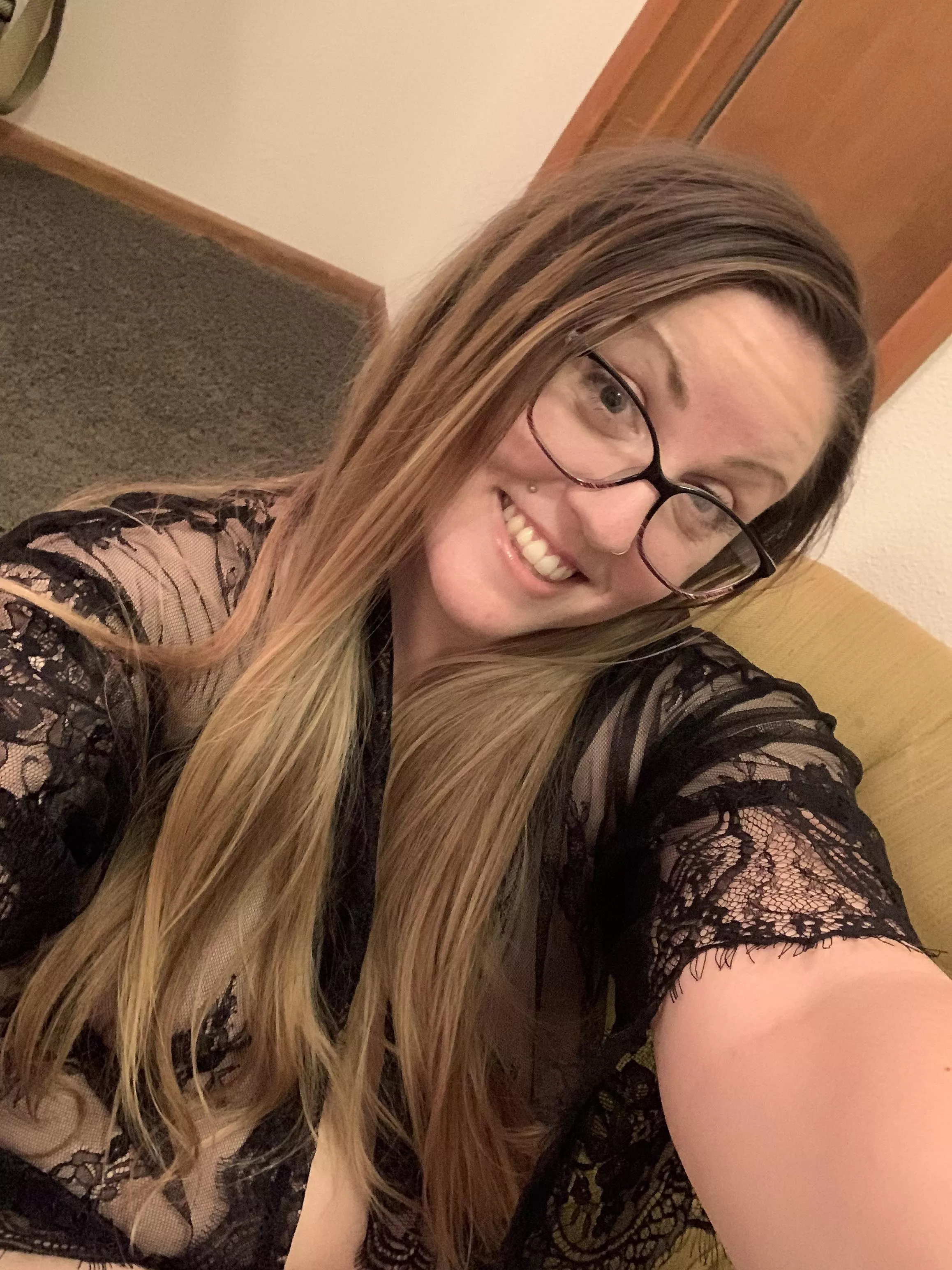 [image] F31 Ill be your neighborhood Girl next door. Your secret crush. Your part time lover. Don’t forget to say hi when you see me! 🥰 😘