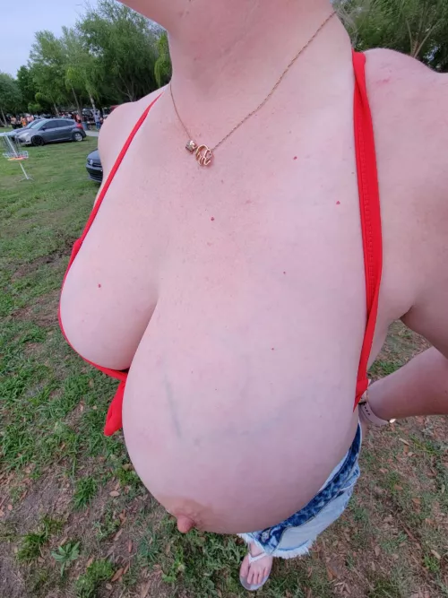 [image] for my first post in this sub, I present my big natural veiny tits!