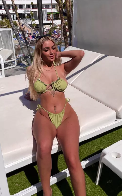 Immy’s big tits spilling out