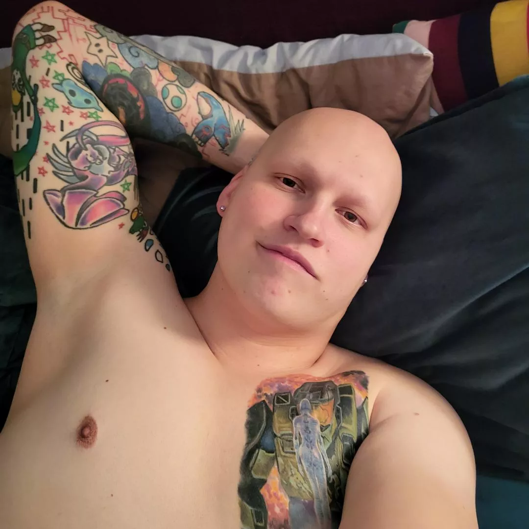 In need of cuddles 🥺