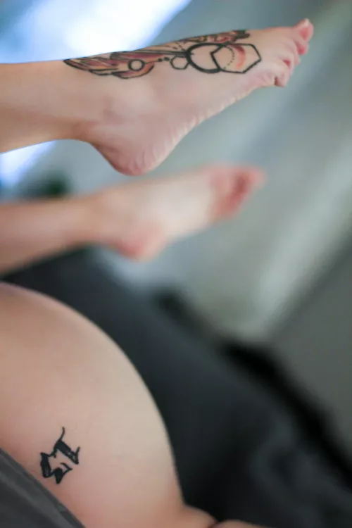 Introducing my feet to the internet