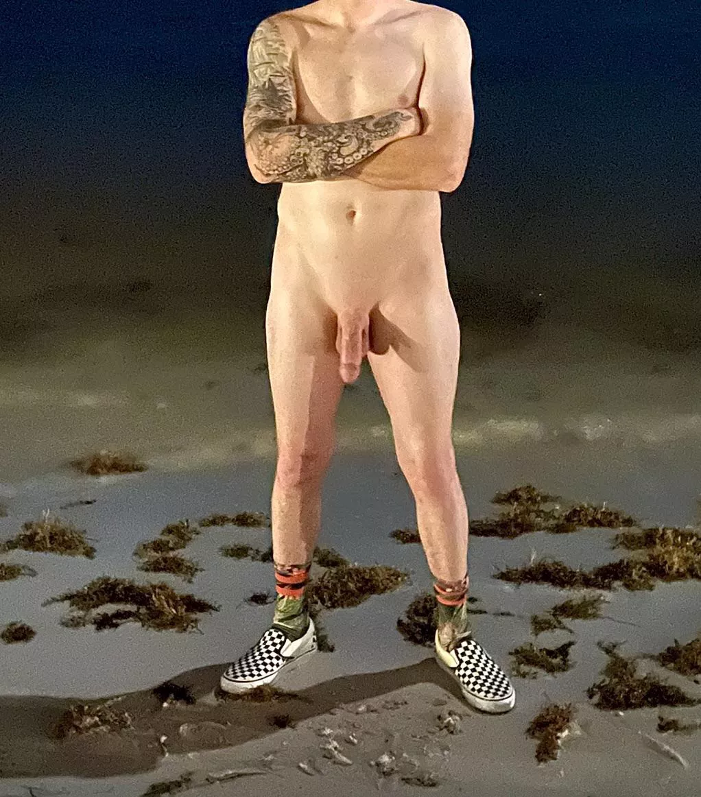 Is a semi on the beach ok? 🤷🏼‍♂️