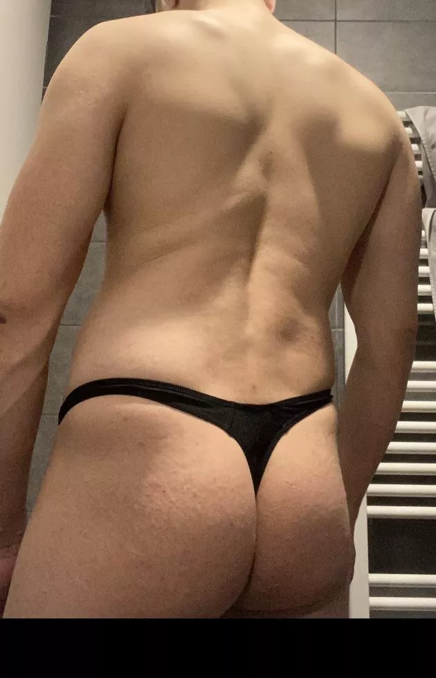 Is it ok for guys to wear thong? i got mine as a present fro my gf.