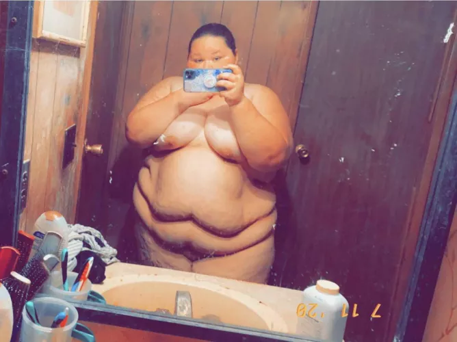 Isn’t my girlfriend hot?