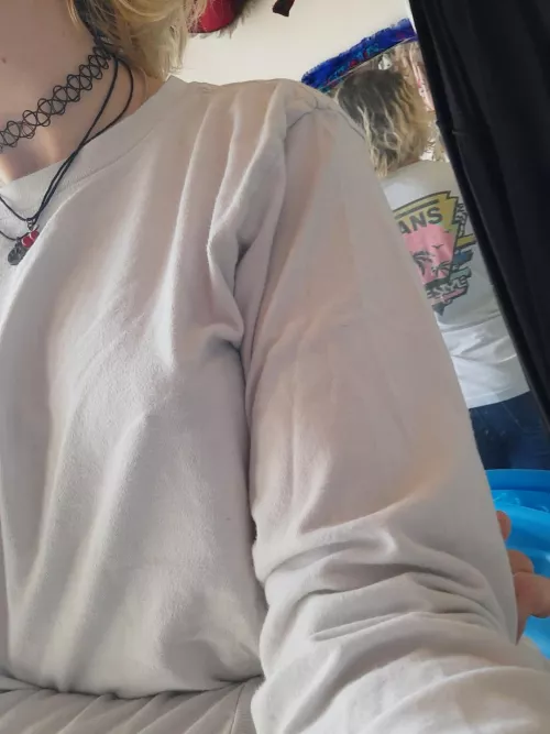 it's a good day to wear white 💋