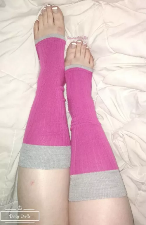 It's a leg warmer kind of day. 💖